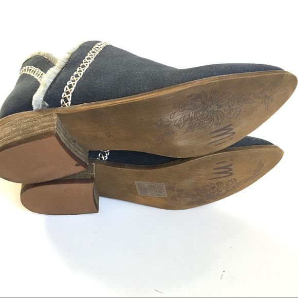 MiiM Blue Suede Booties with Embroidery Size 7.5 - Picture 6 of 8